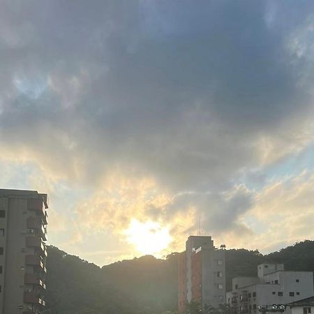 Condominio Villa Di Fiori Гуаружа Экстерьер фото